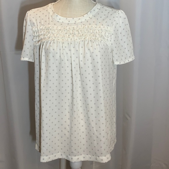 Like new! Elle Ruffle Polka Dot Top - Picture 1 of 8